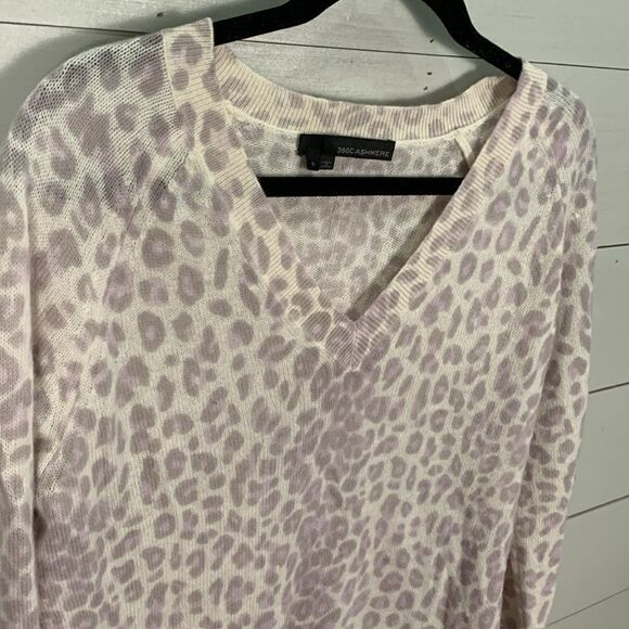 360 Cashmere purple leopard print animal print lightweight sweater sweater small - Picture 3 of 8